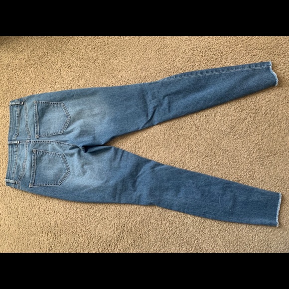 Distressed Jeans - Picture 8 of 8